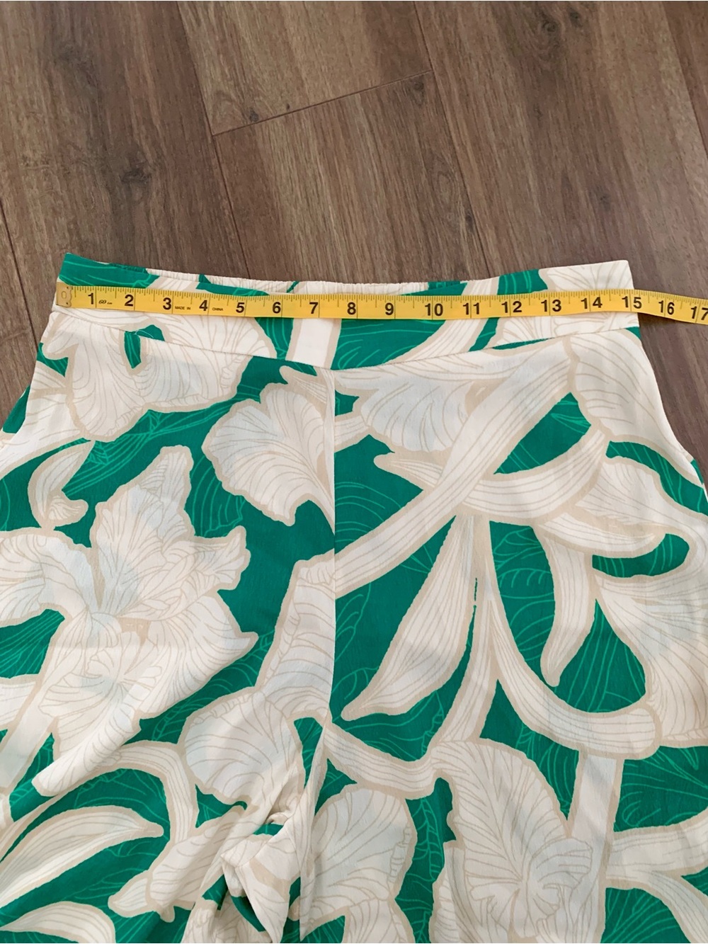 Mint Velvet Two-Piece Floral Set in Cream & Green size L and US 10 - Picture 11 of 15